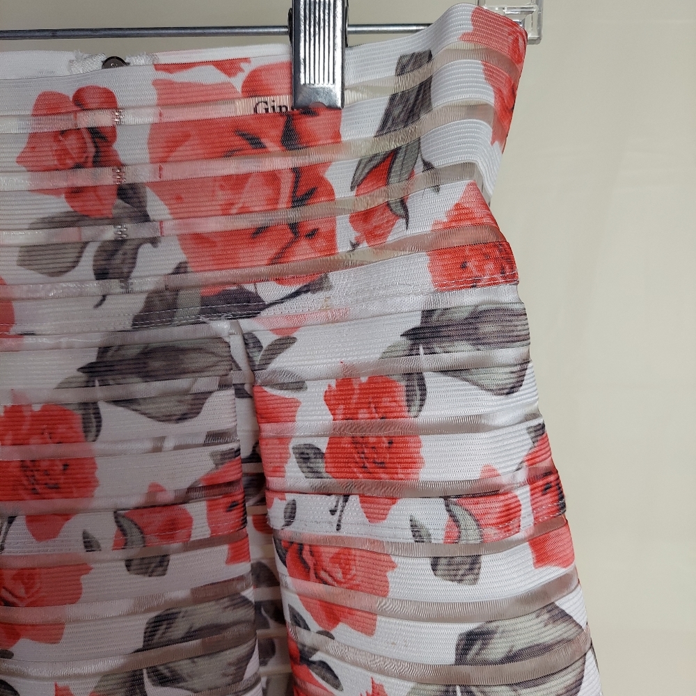 Structured Mini Skirt Size Medium - image 3